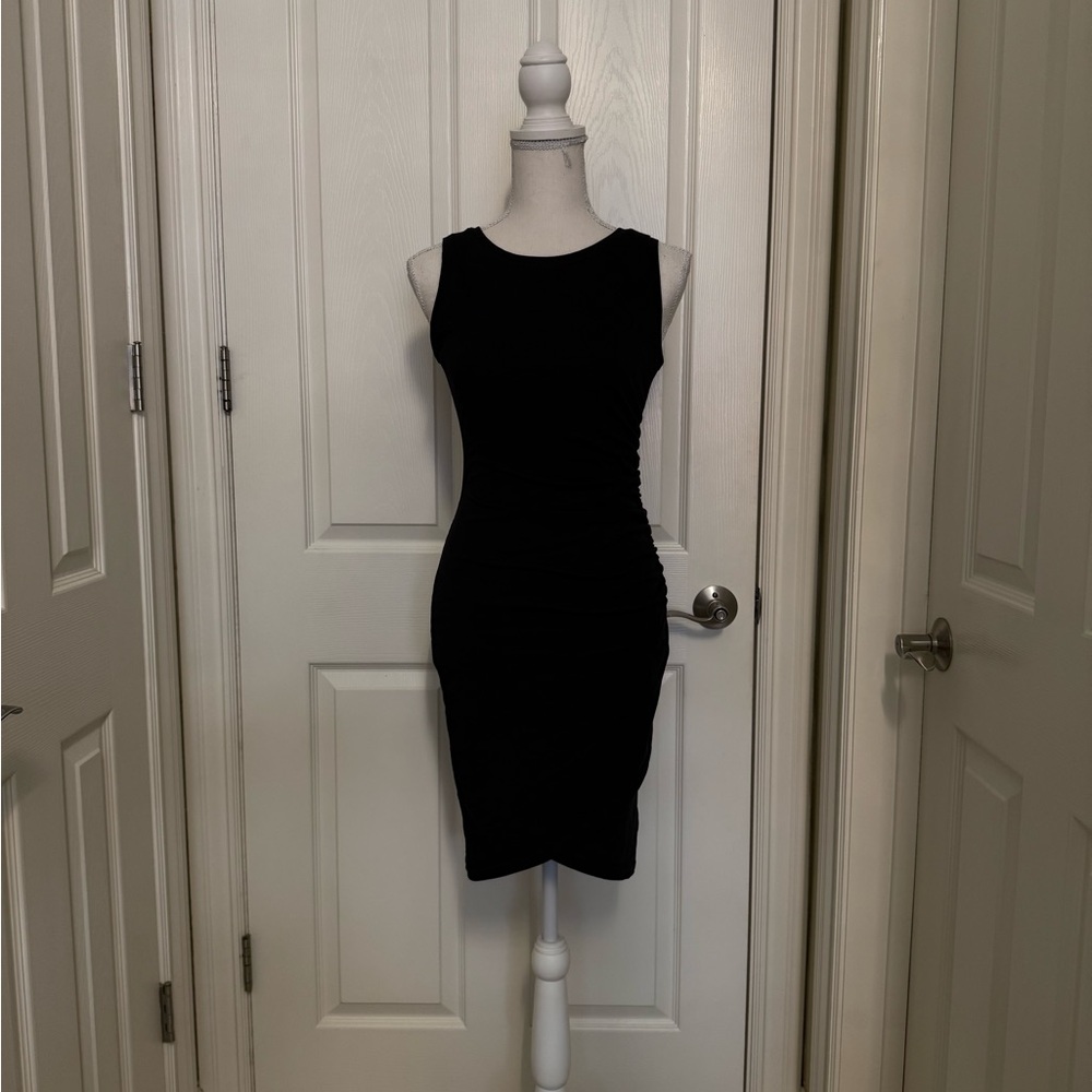 Leith Elegant Black Sleeveless Midi Dress